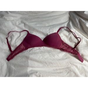 GapBody wireless lace bra 32A